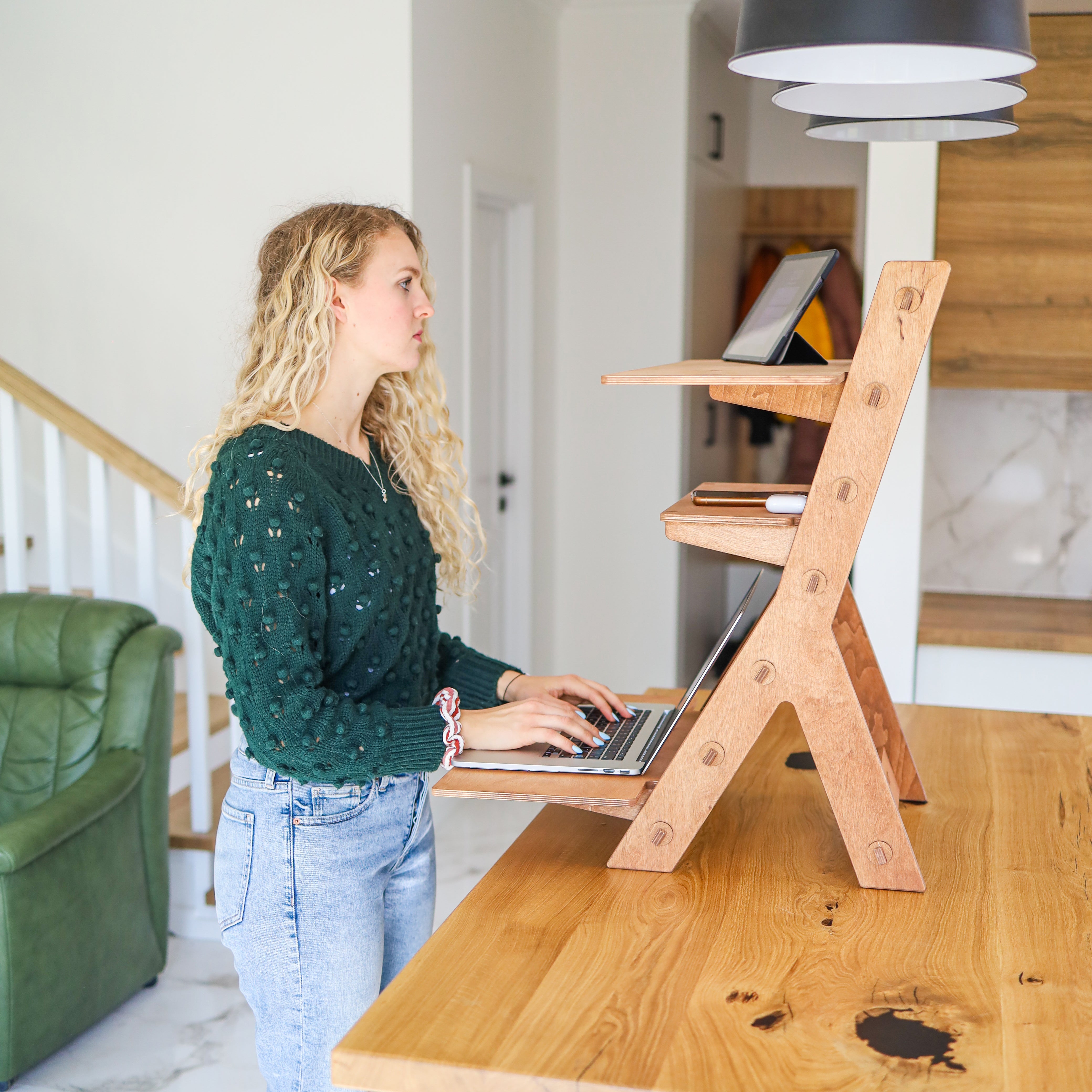 Ladder pattern standing desk by LifeHelperCo