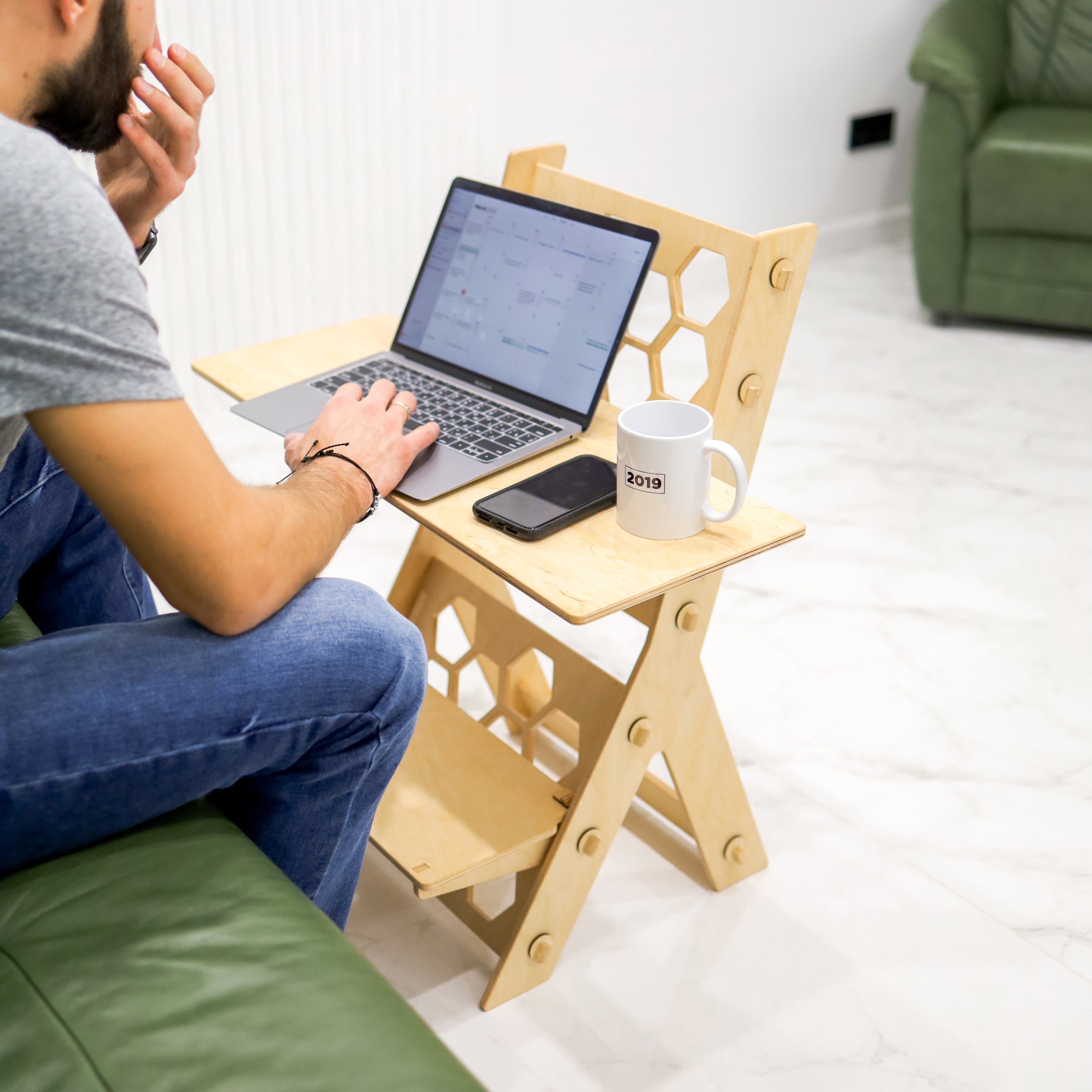 Hexagon pattern standing desk by LifeHelperCo