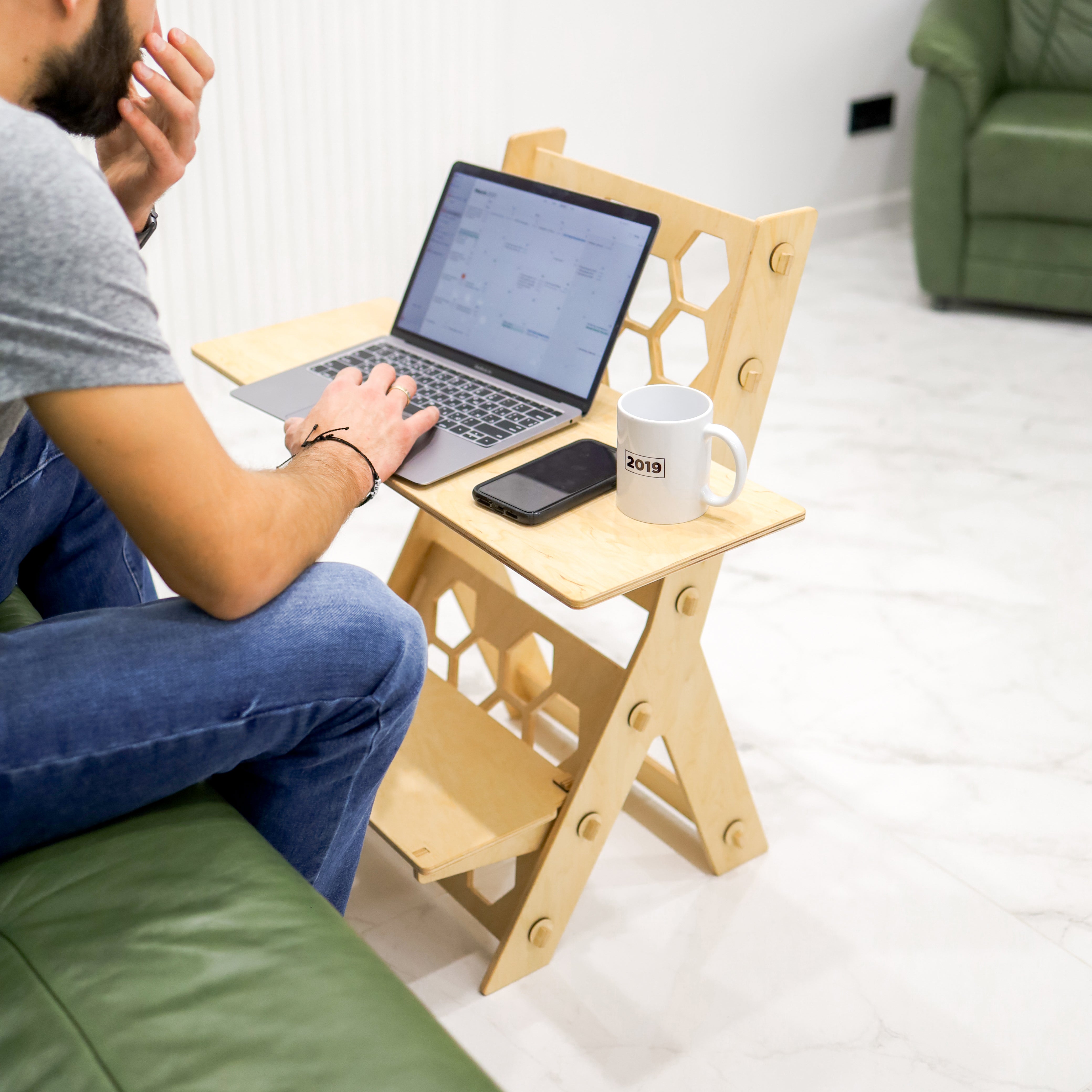 Hexagon pattern standing desk by LifeHelperCo